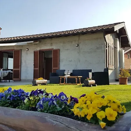 Casa Lena جيرا لاريو